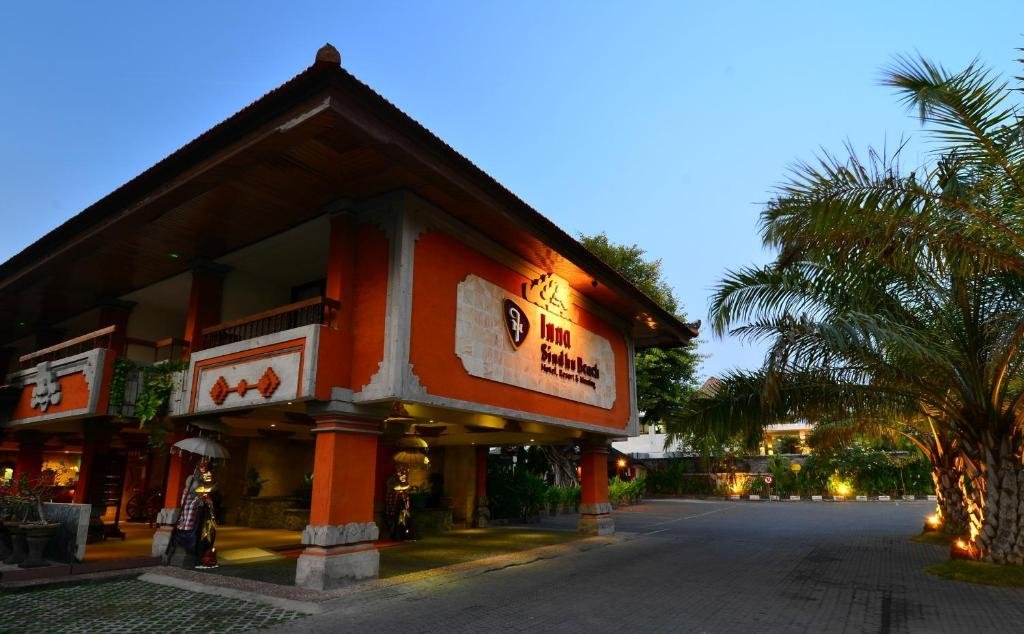 Hotel Inna Sindhu Beach Resort and Hotel
